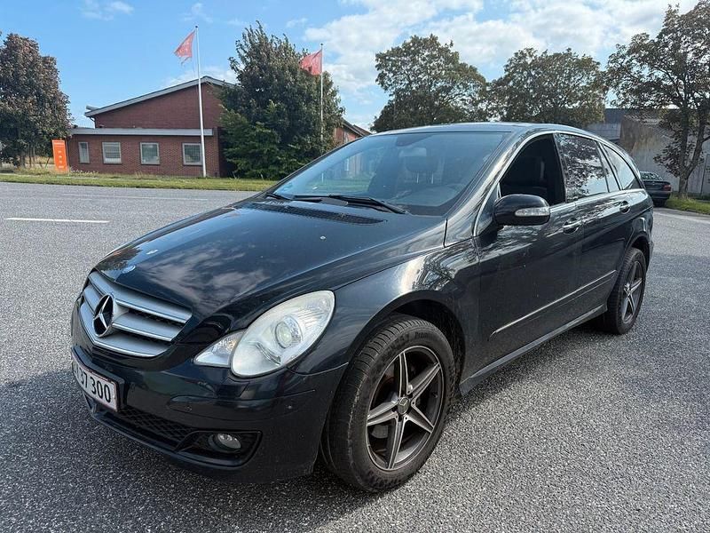 Schwarz Gebraucht 2006 Mercedes R350 Van / Kleinbus | 3.500 € - Bild 1/4