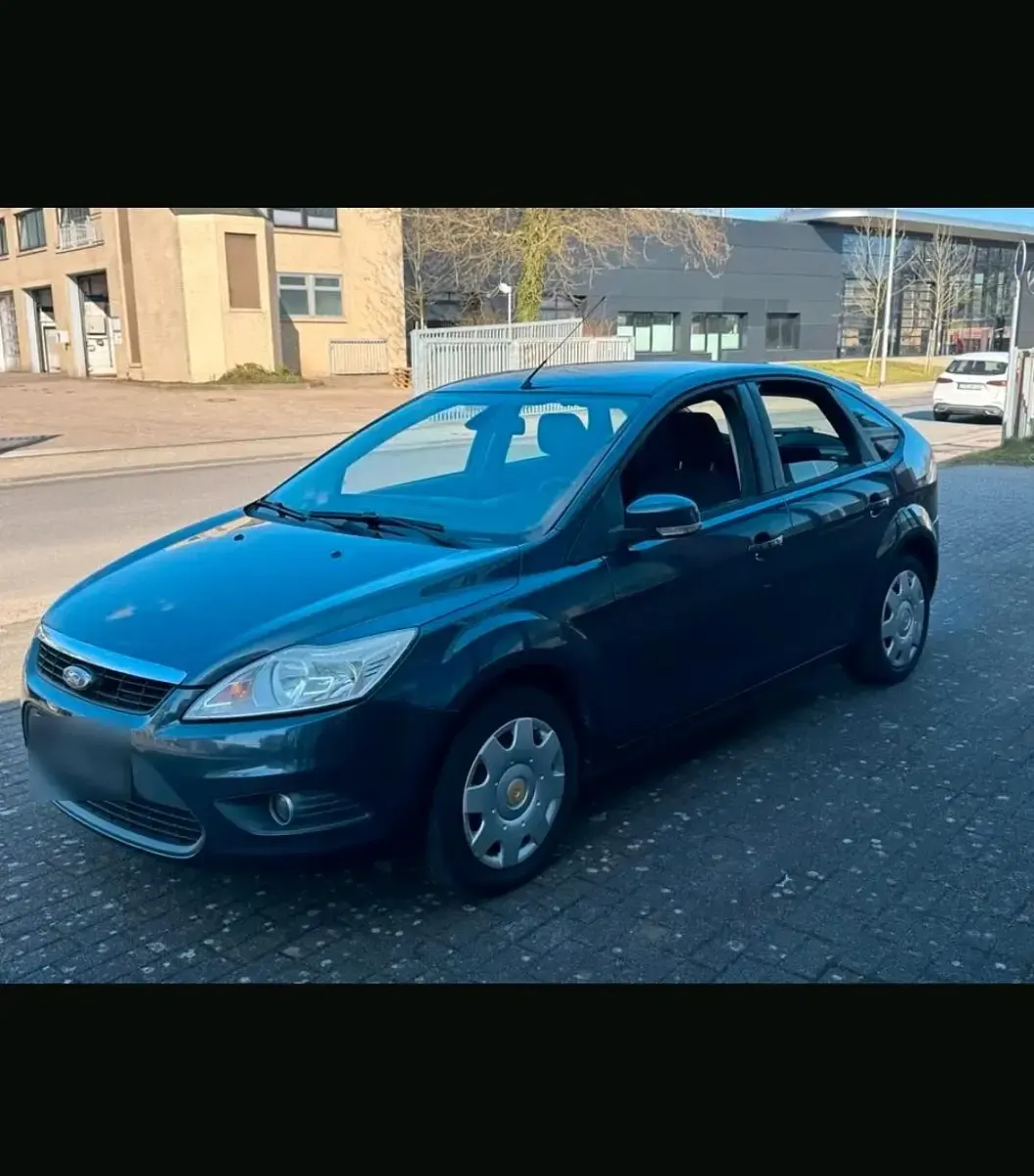 Gebraucht Ford Focus Style 101 PS (74 kW) 2010 Limousine