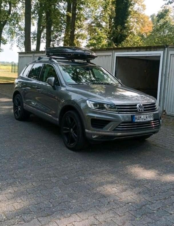 Grau Gebraucht 2015 VW Touareg SUV | 19.800 € - Bild 1/4