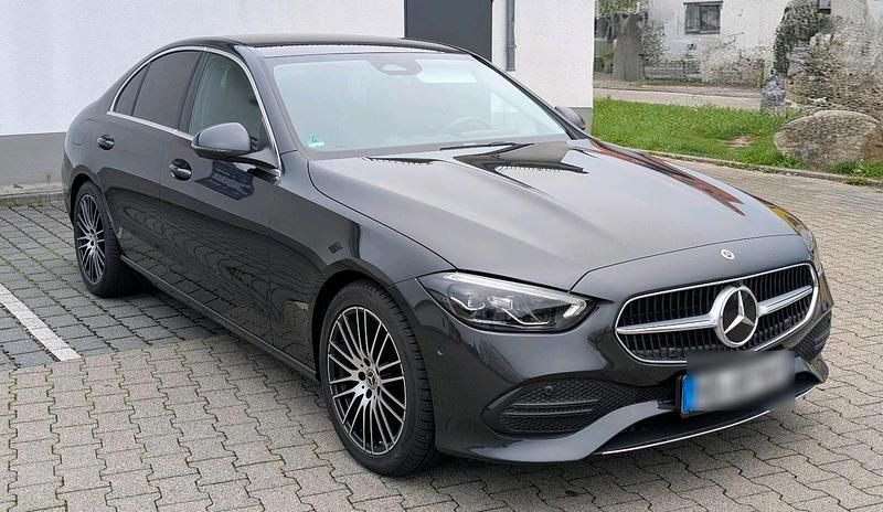 Grau Gebraucht 2022 Mercedes C180 Avantgarde Limousine | 31.500 € (Fairer Preis) - Bild 1/4