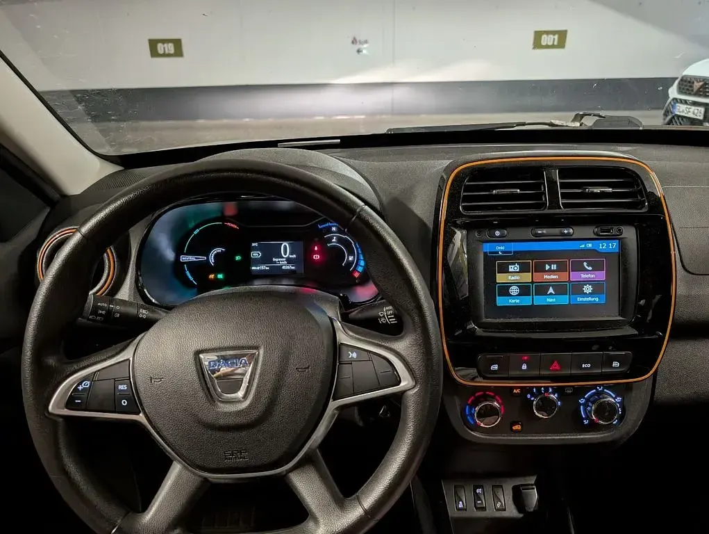 Gebraucht Dacia Spring Comfort Plus 33 kW (45 PS) 2021 Silber Kleinwagen