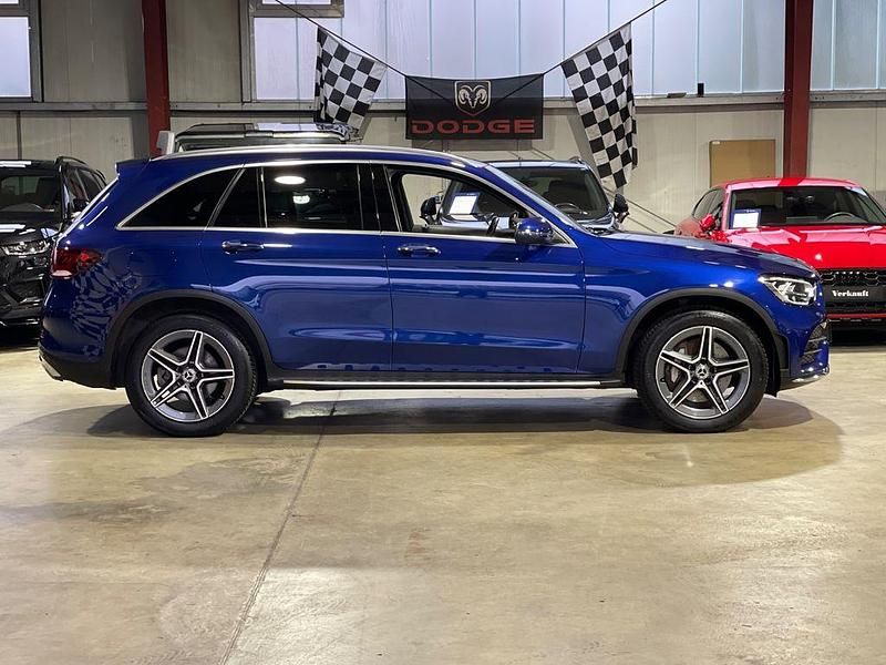 Gebraucht Mercedes GLC220 AMG 194 PS (142 kW) 2019 Brillantblau SUV