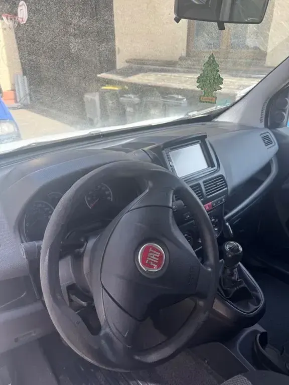 Gebraucht Fiat Doblò 105 PS (77 kW) 2010 Weiß Van / Kleinbus