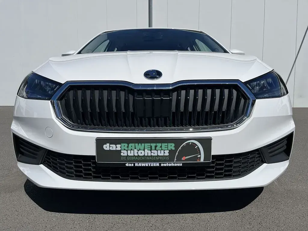 Używany Skoda Fabia Active 65 KM (47 kW) 2022 Biały Hatchback
