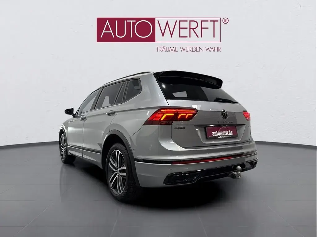 Gebraucht VW Tiguan Allspace R-line 200 PS (147 kW) 2023 Silber SUV