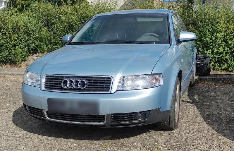 Silber Gebraucht 2002 Audi A4 Limousine | 1.800 € (Fairer Preis) - Bild 1/4