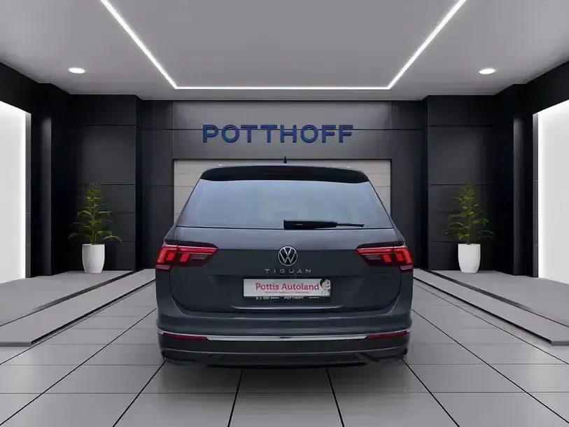 Gebraucht VW Tiguan Move 150 PS (110 kW) 2024 Grau SUV