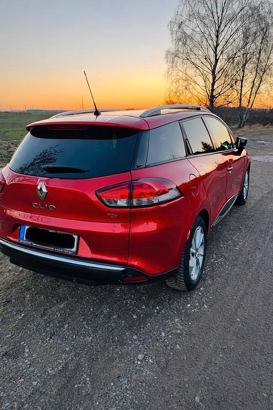 Gebraucht Renault Clio GrandTour 90 PS (66 kW) 2017 Rot Kombi