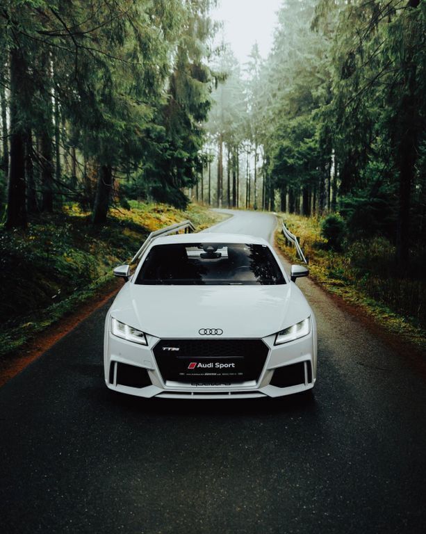 Weiß Gebraucht 2017 Audi TT RS Ambiente Coupé | 42.444 € (Etwas zu teuer) - Bild 1/4