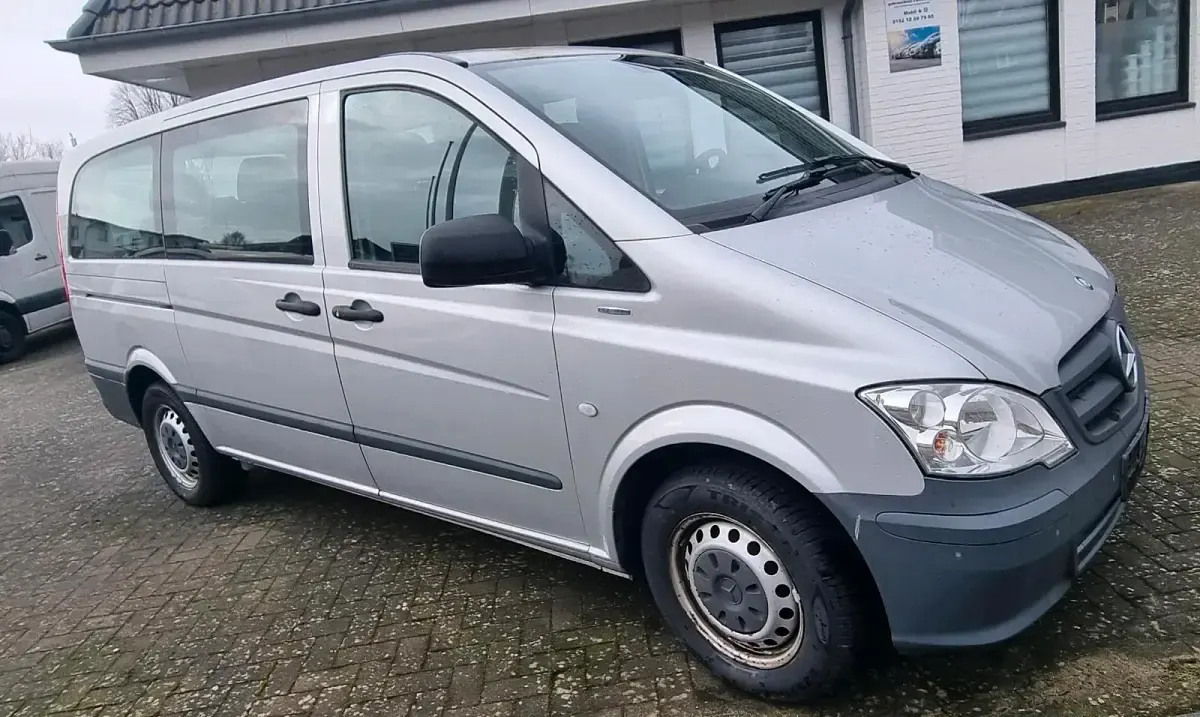 Gebraucht Mercedes Vito 162 PS (119 kW) 2014 Silber Van