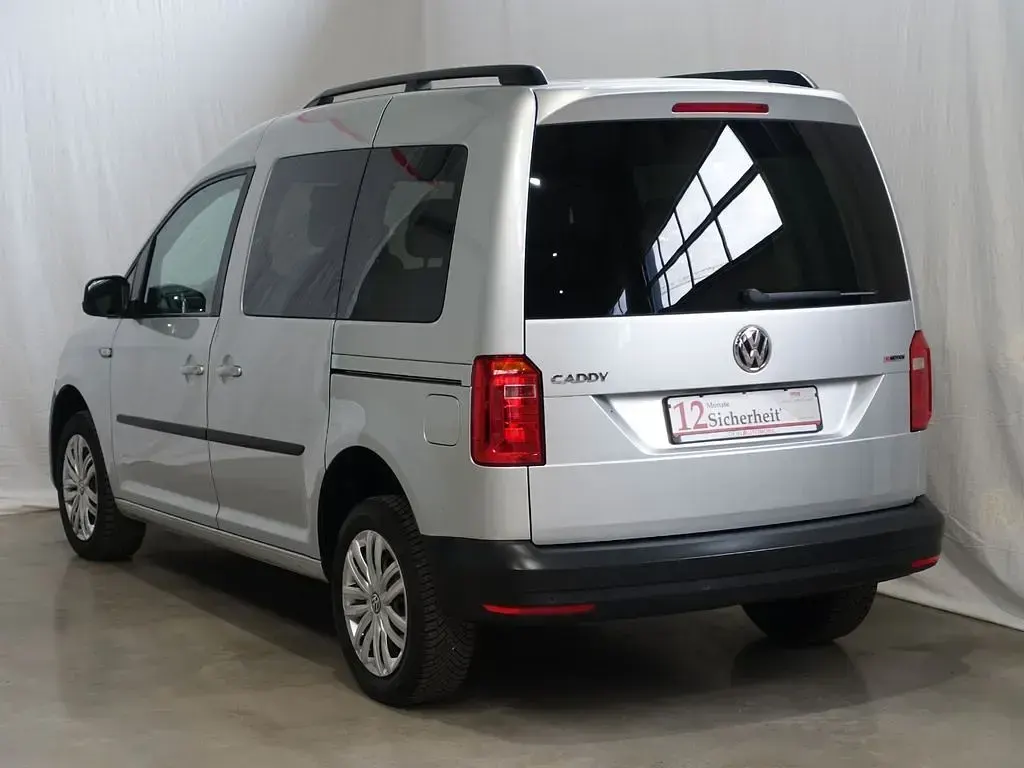 Gebraucht VW Caddy Trendline 122 PS (89 kW) 2020 Silber Van / Kleinbus