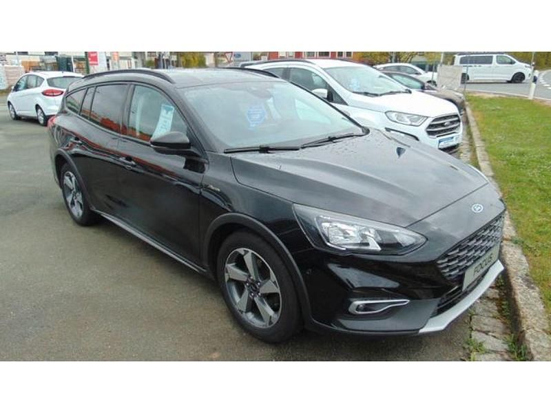 Gebraucht Ford Focus 125 PS (91 kW) 2020 Agate black (metallic) Kombi