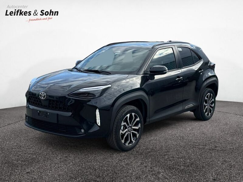Mysticschwarz mica Neu 2025 Toyota Yaris Cross SUV | 30.980 € - Bild 1/4
