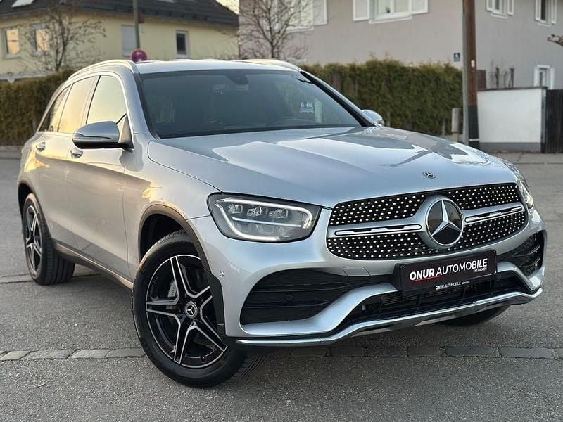 Silber Gebraucht 2020 Mercedes GLC300 AMG SUV | 32.950 € (Fairer Preis) - Bild 1/4