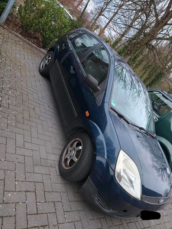 Gebraucht Ford Fiesta 60 PS (44 kW) 2002 Blau Kleinwagen