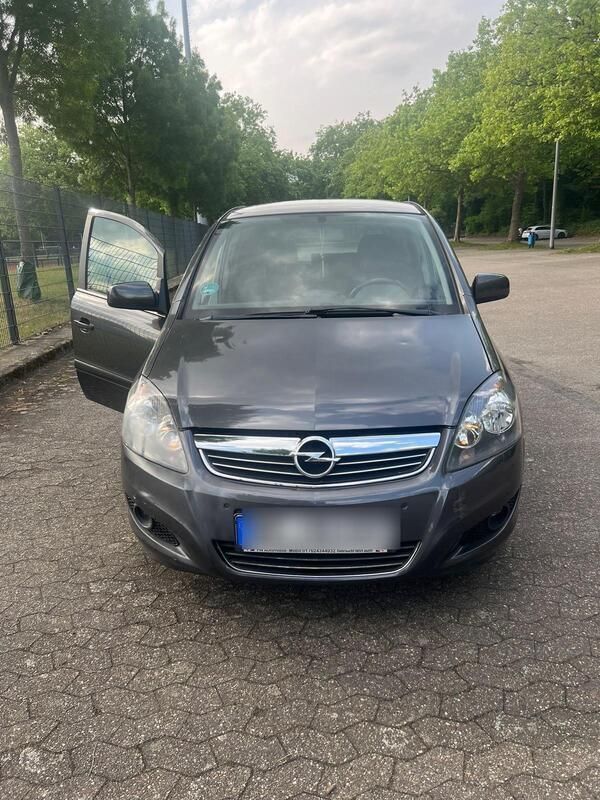 Grau Gebraucht 2011 Opel Zafira Van / Kleinbus | 3.000 € (Fairer Preis) - Bild 1/4