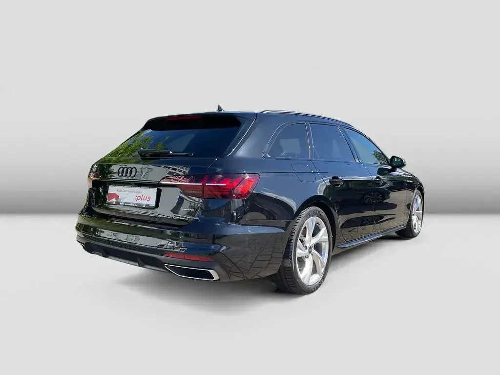 Gebraucht Audi A4 S-Line 204 PS (150 kW) 2024 Mythosschwarz metallic Kombi