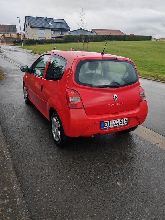 Gebraucht Renault Twingo Dynamique 75 PS (55 kW) 2011 Rot Kleinwagen