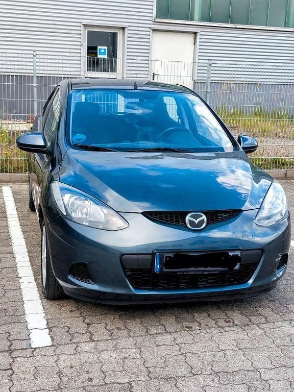 Grau Gebraucht 2008 Mazda 2 Limousine | 1.850 € (Superpreis) - Bild 1/4