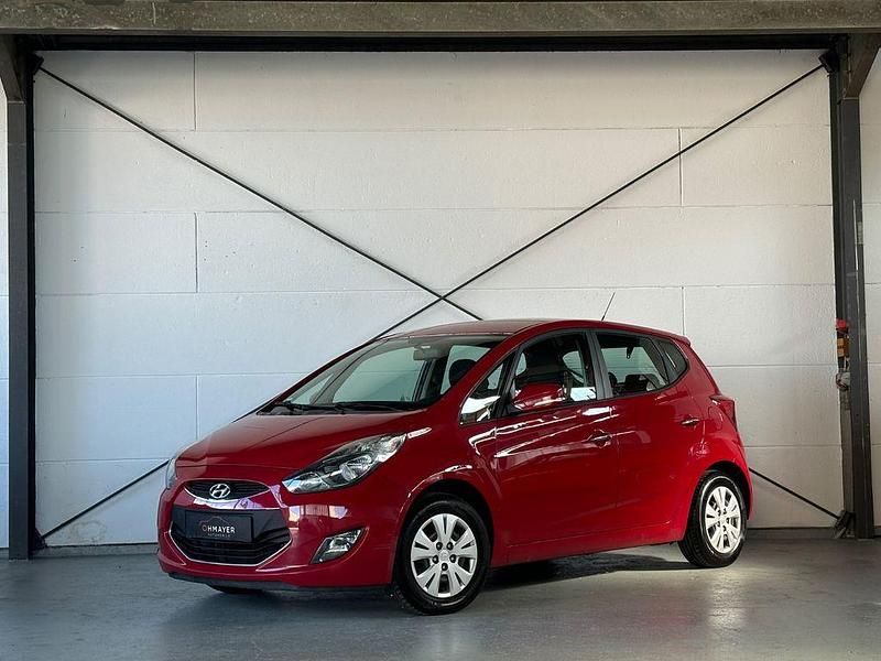 Rot Gebraucht 2013 Hyundai ix20 Edition Van / Kleinbus | 3.490 € (Fairer Preis) - Bild 1/4