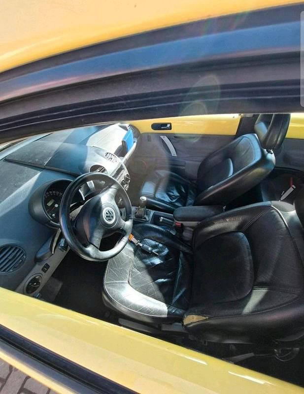 Gebraucht VW New Beetle 210 PS (154 kW) 2002 Gelb Kleinwagen