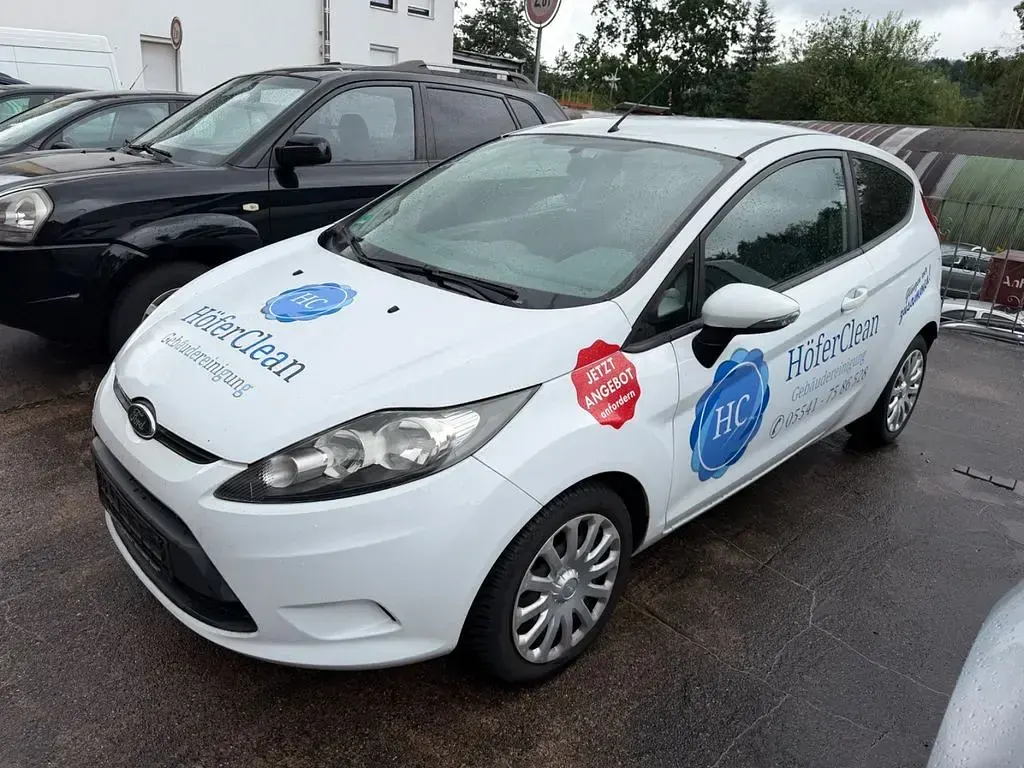 Gebraucht Ford Fiesta Trend 82 PS (60 kW) 2010 Beige Limousine