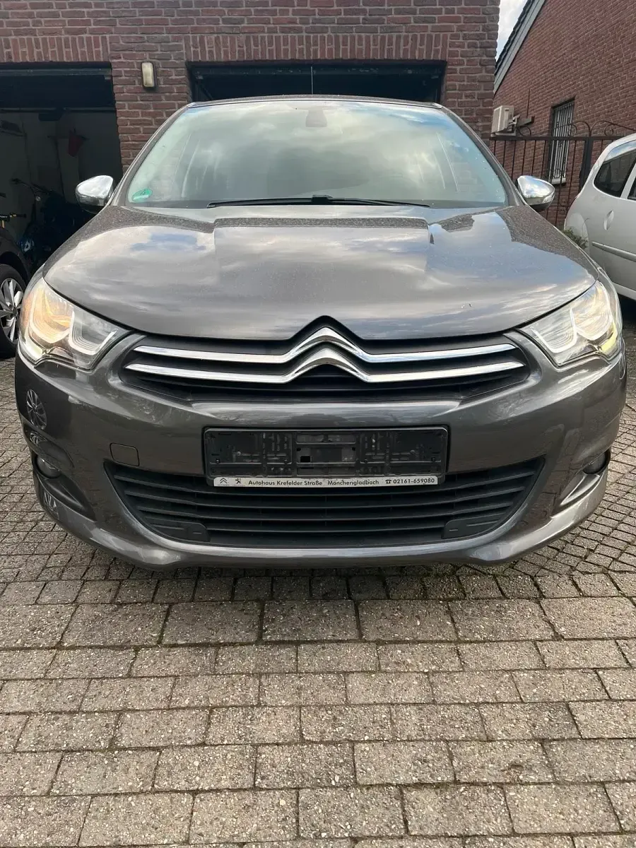 Used Citroën C4 99 HP (72 kW) 2016 Andere farben Hatchback