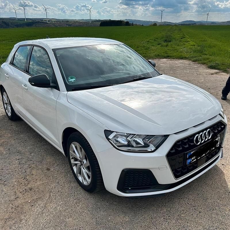 Gebraucht Audi A1 Sportback Advanced 95 PS (69 kW) 2021 Weiß Kleinwagen