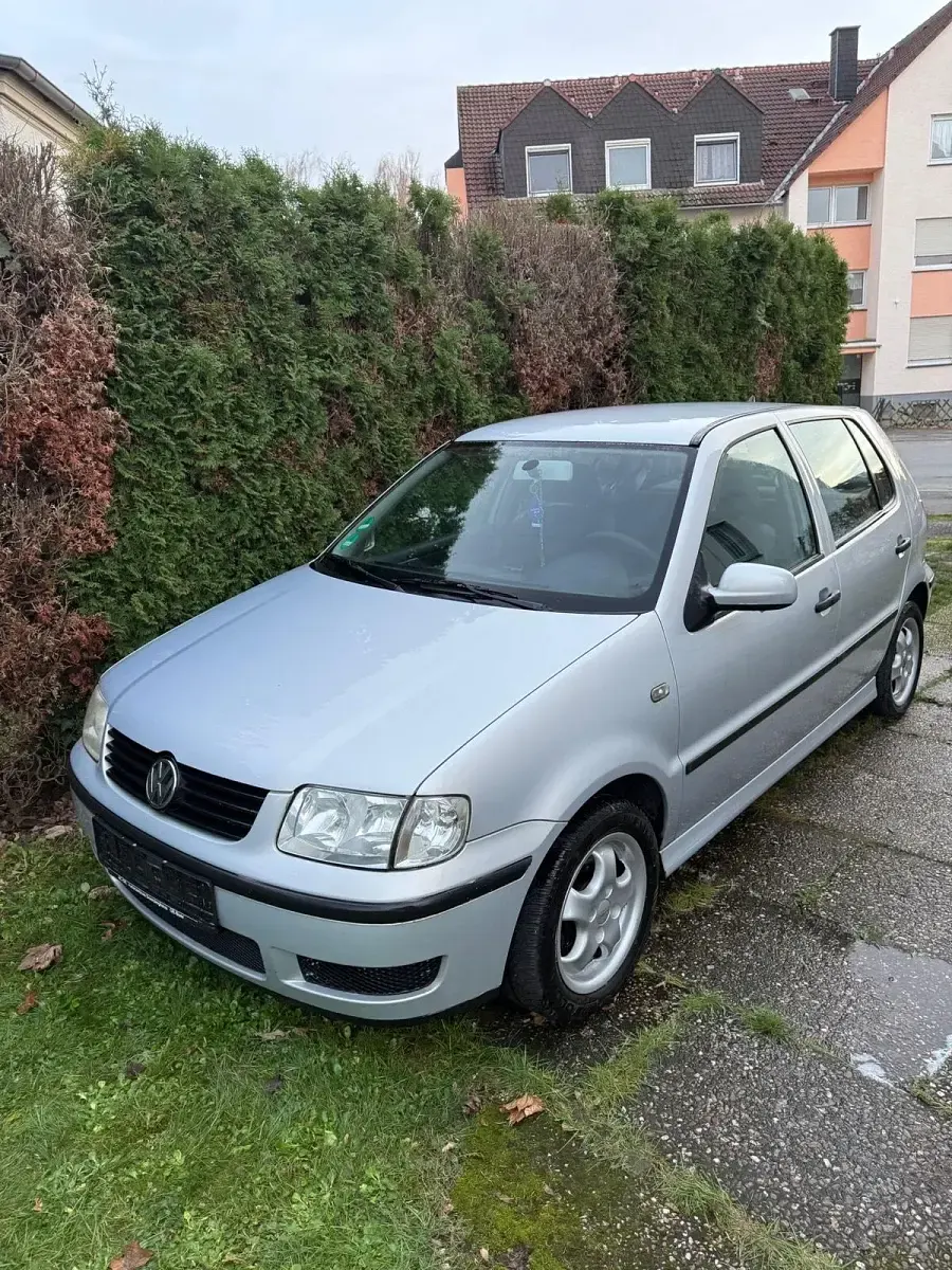 Brugt VW Polo 50 HK (36 kW) 2000 Sølv Hatchback