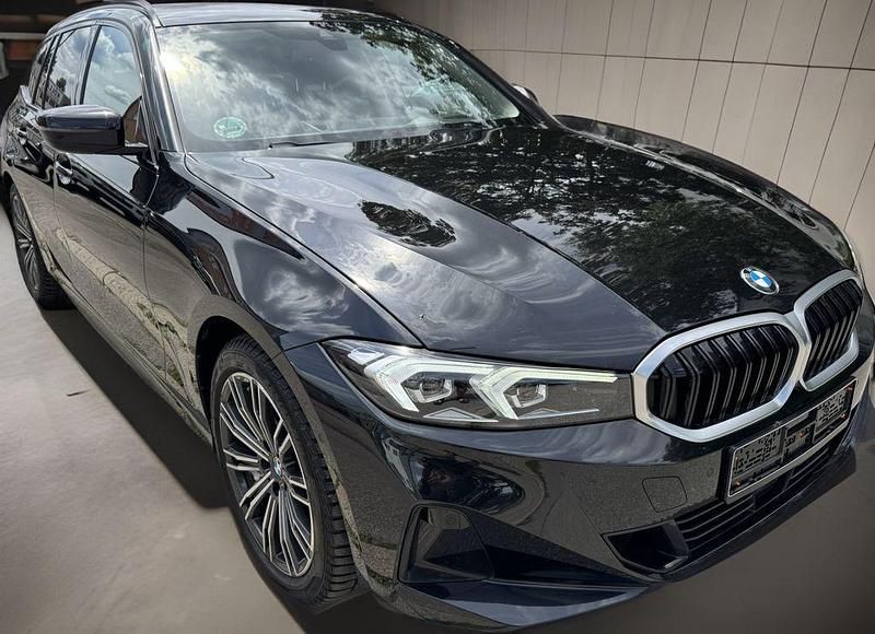Schwarz Gebraucht 2023 BMW 320 Kombi | 34.400 € (Fairer Preis) - Bild 1/4