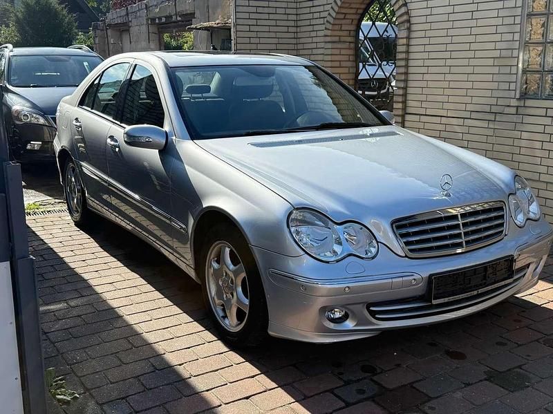 Silber Gebraucht 2006 Mercedes C200 Elegance Limousine | 4.999 € (Guter Preis) - Bild 1/4