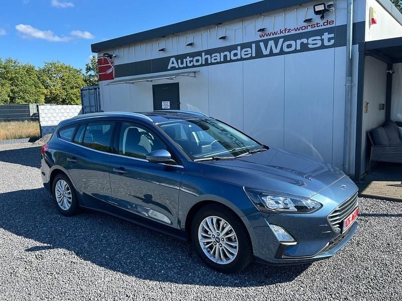 Blau Gebraucht 2021 Ford Focus Titanium Kombi | 17.599 € (Guter Preis) - Bild 1/4