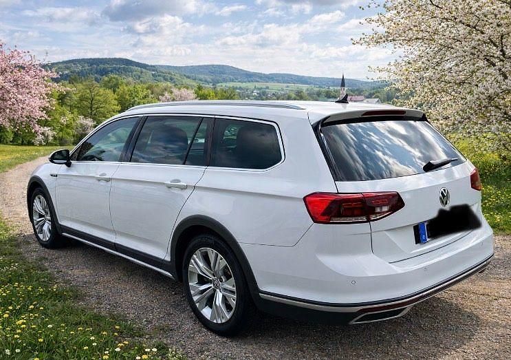 Gebraucht VW Passat Alltrack 200 PS (147 kW) 2022 Weiß Kombi