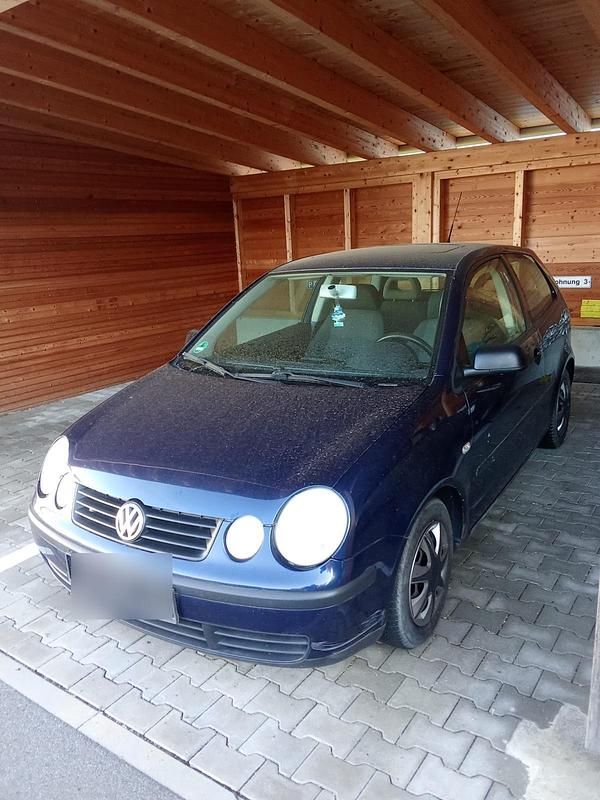 Blau Gebraucht 2003 VW Polo Limousine | 300 € (Superpreis) - Bild 1/4