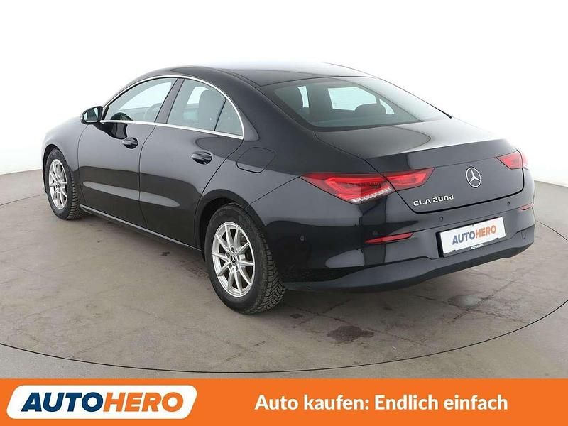 Gebraucht Mercedes CLA200 150 PS (110 kW) 2021 Kosmosschwarz Limousine