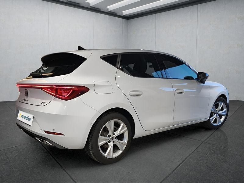Używany Seat Leon 150 KM (110 kW) 2025 Biały Hatchback