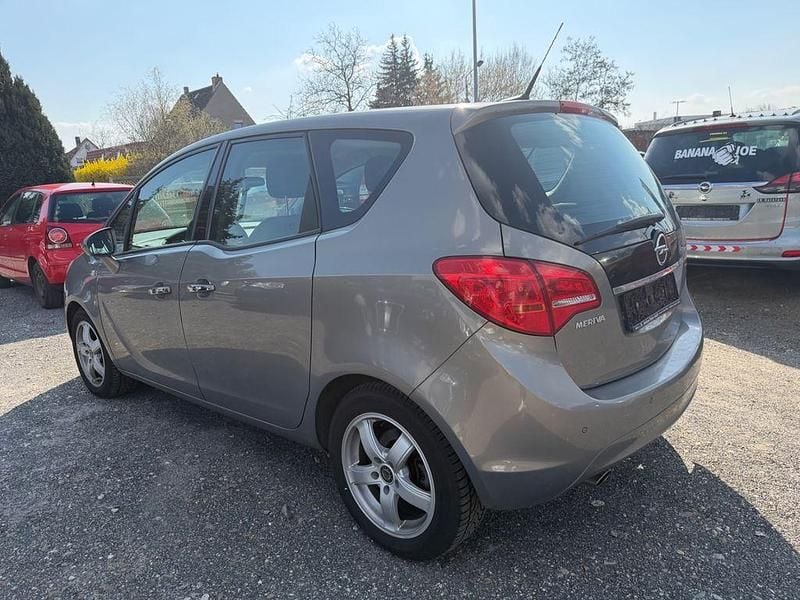 Gebraucht Opel Meriva Innovation 140 PS (102 kW) 2010 Braun Van / Kleinbus