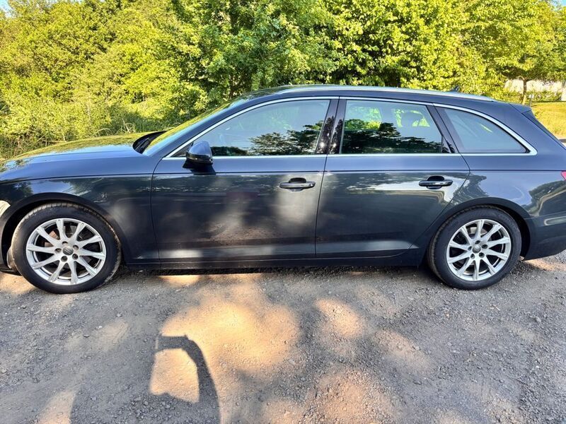 Grau Gebraucht 2017 Audi A4 Sport Kombi | 15.500 € (Guter Preis) - Bild 1/4
