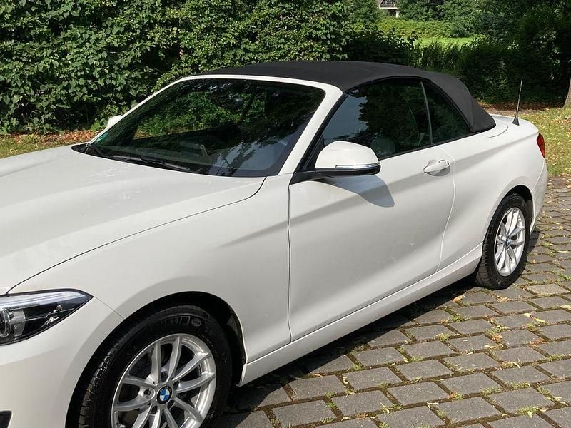Gebraucht BMW 218 Advantage 136 PS (100 kW) 2018 Weiß Cabrio