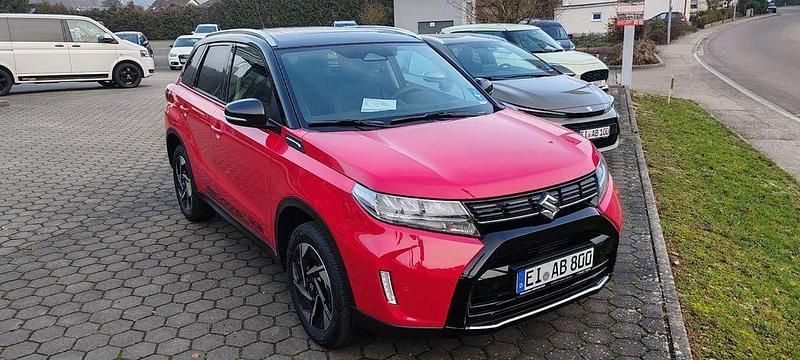 Neu Suzuki Vitara Comfort+ 110 PS (80 kW) 2025 Rot SUV