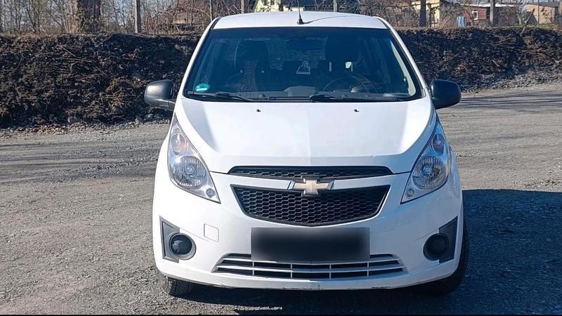 Gebraucht Chevrolet Spark 68 PS (50 kW) 2012 Weiß Kleinwagen