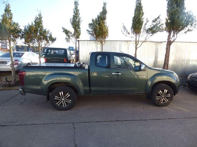 Gebraucht Isuzu D-Max 163 PS (119 kW) 2016 Grün SUV