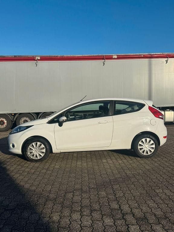 Gebraucht Ford Fiesta 60 PS (44 kW) 2012 Kleinwagen