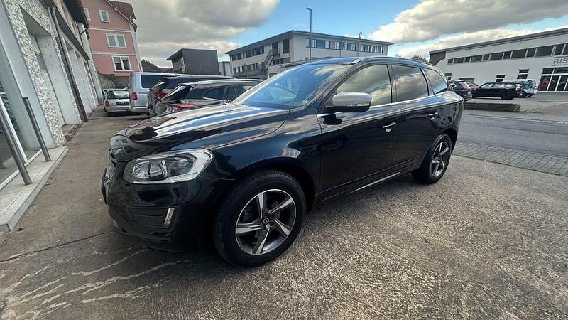Gebraucht Volvo XC60 Momentum 190 PS (139 kW) 2015 Schwarz SUV