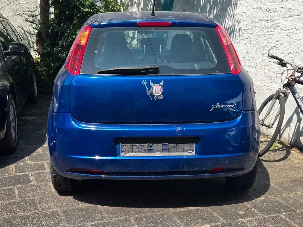 Gebraucht Fiat Punto Dynamic 65 PS (47 kW) 2009 Blau Kleinwagen