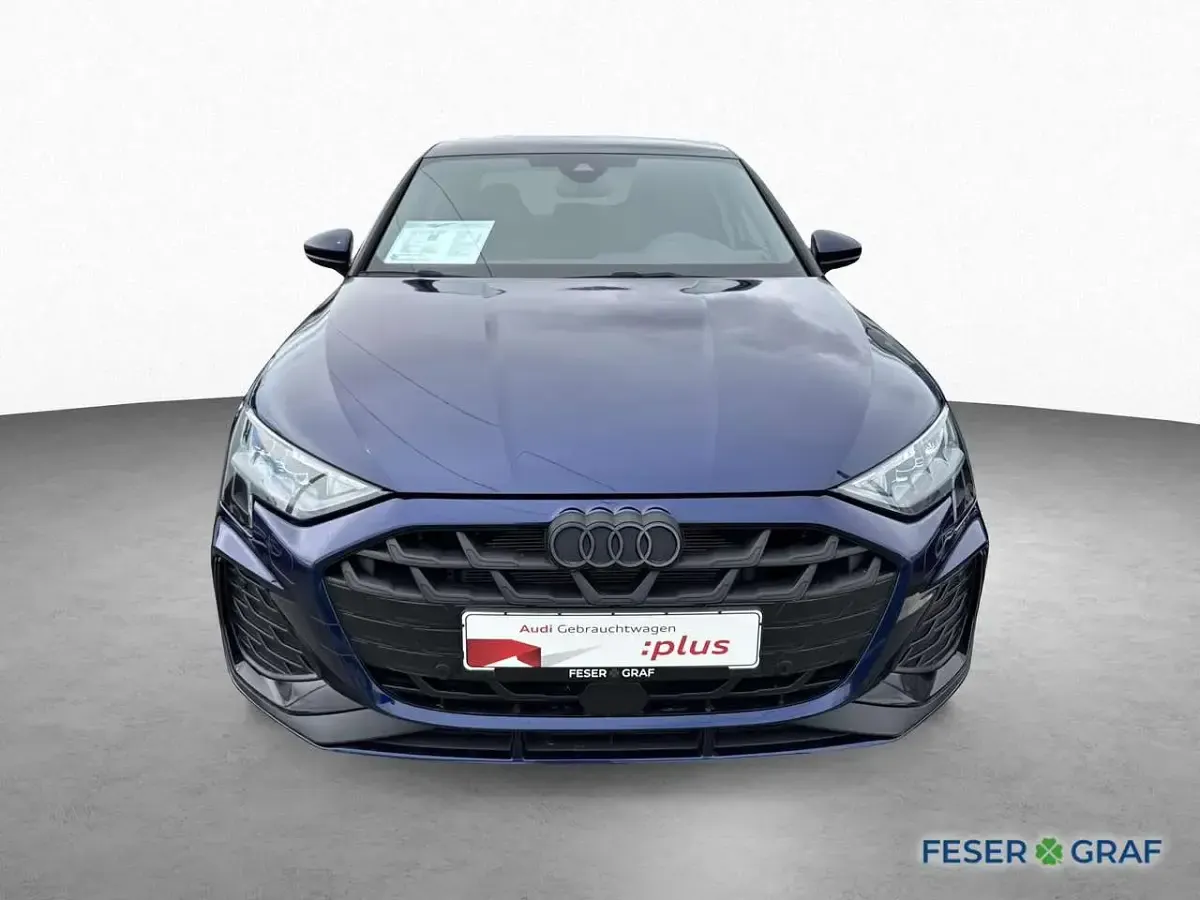 Używany Audi A3 S-Line 150 KM (110 kW) 2025 Niebieski Sedan/Limuzyna