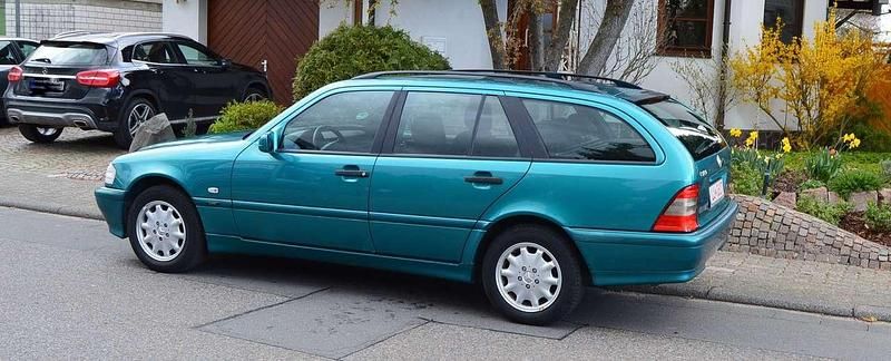 Gebraucht Mercedes C180 122 PS (89 kW) 1998 Vivianit Kombi