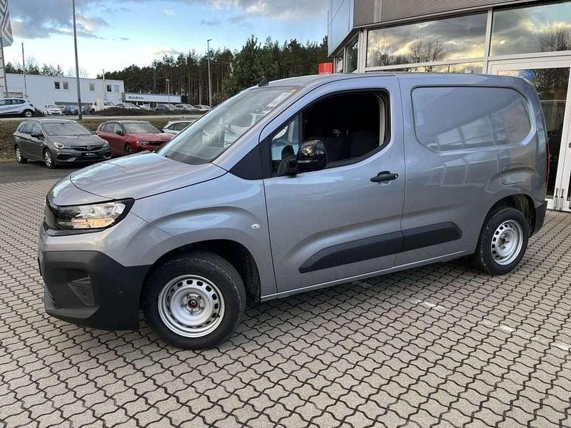 Neu Opel Combo 110 PS (80 kW) 2025 Kontrast grau metallic Van / Kleinbus