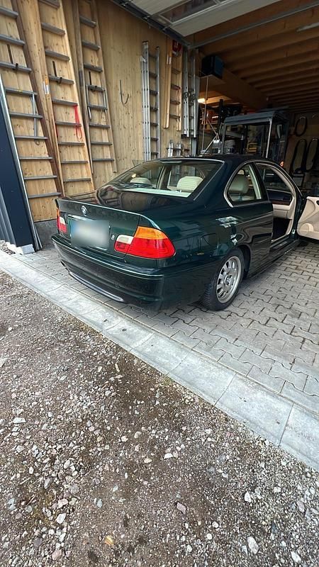Gebraucht BMW 320 Sport Line 150 PS (110 kW) 1999 Grün Coupé