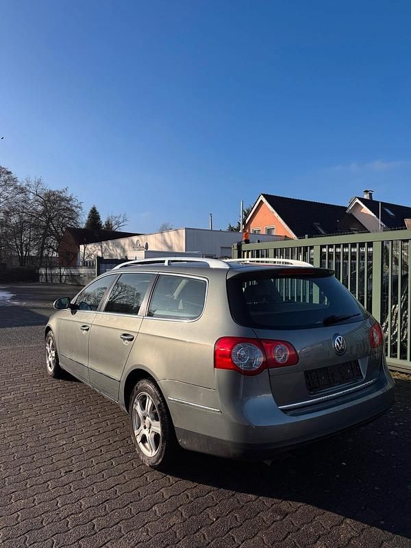 Gebraucht VW Passat Highline 140 PS (102 kW) 2008 Andere farben Kombi